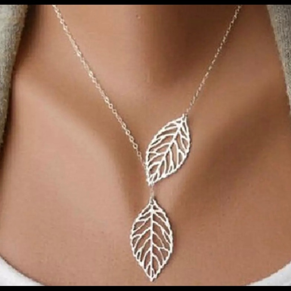 Silver leaf necklace
